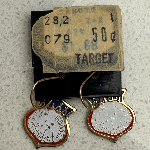 Vintage Archie Bunker for President Earrings All in the Family Gold Tone 1970s - Picture 3 of 10